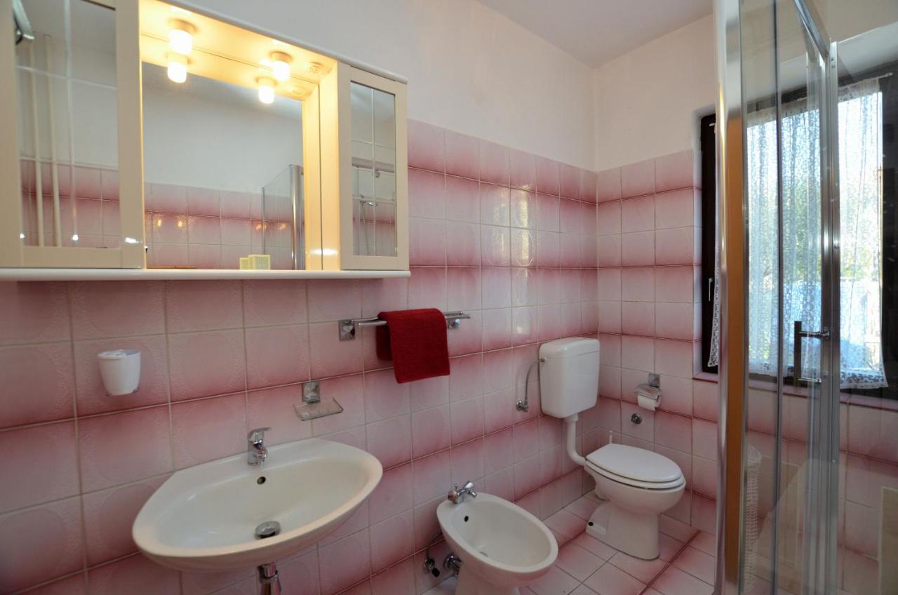 Fuškulin Rooms Tomc מראה חיצוני תמונה